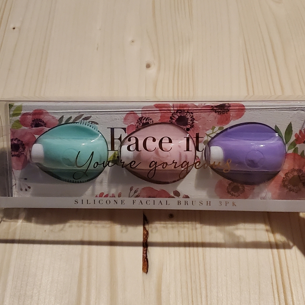 New Facial 3 pack brushes